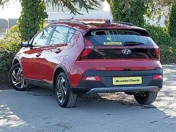 Used Hyundai Bayon SE 100 HP (73 kW) 2023 Red SUV