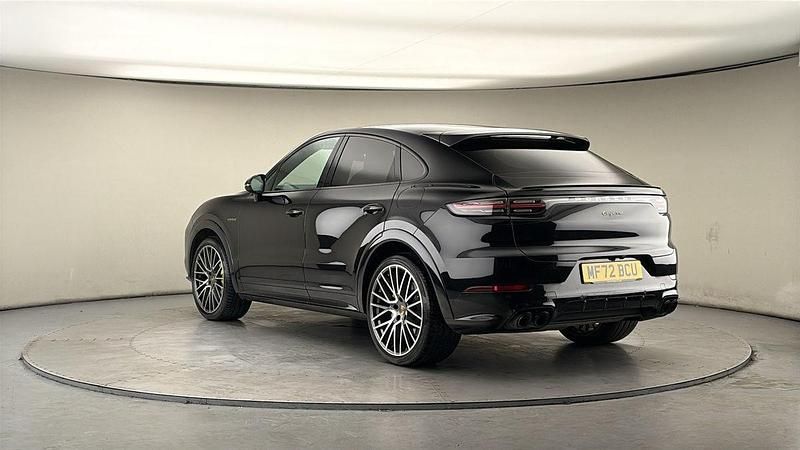 Used Porsche Cayenne Platinum Edition 2022 Chromite black SUV