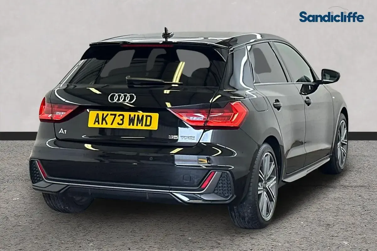 Begagnad Audi A1 S-Line 150 HK (110 kW) 2026 Svart SUV