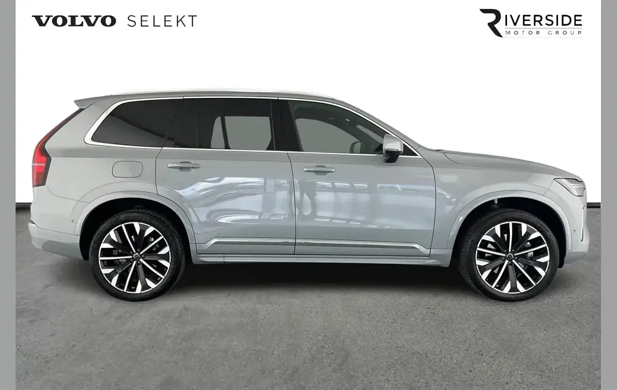 Usado Volvo XC90 Ultra 455 HP (334 kW) 2025 Cinzento SUV
