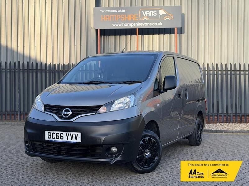 Used Nissan NV200 Acenta 90 HP (66 kW) 2017 Grey MPV