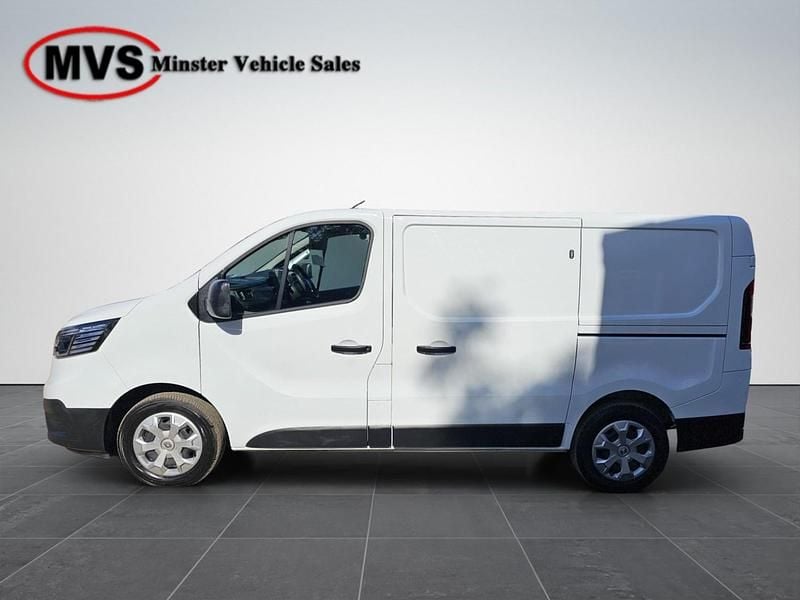 Used Renault Trafic Business 2022 White MPV