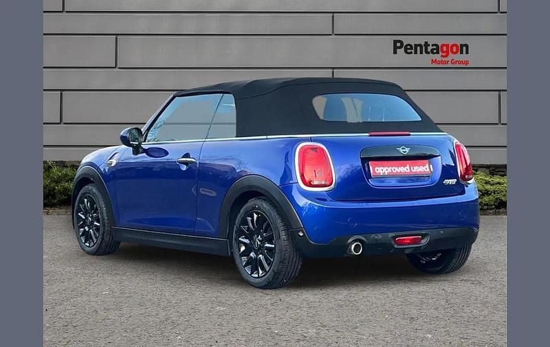 Used Mini Cooper Cabriolet Classic 134 HP (98 kW) 2019 Blue Cabriolet