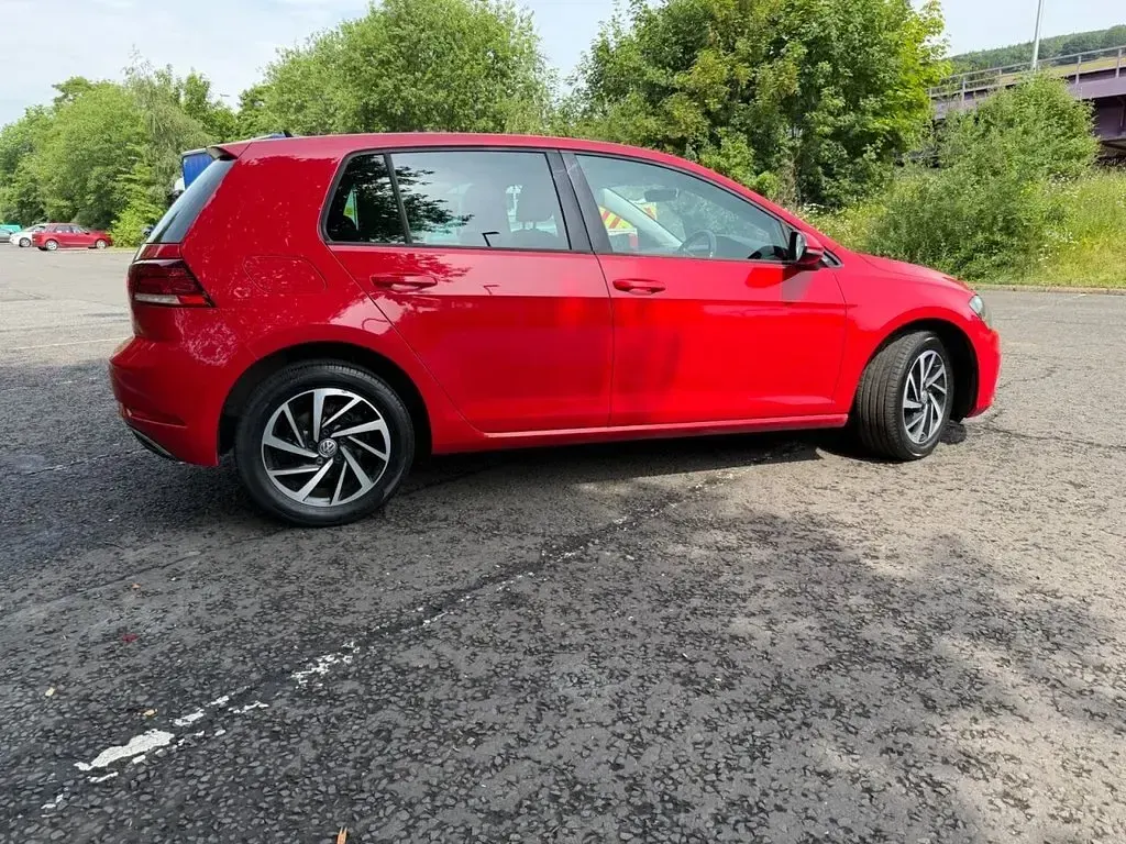 Used VW Golf VII Match 115 HP (84 kW) 2019 Red Hatchback