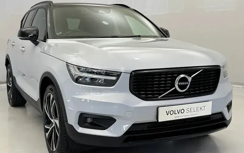 Used Volvo XC40 R-Design 150 HP (110 kW) 2019 SUV