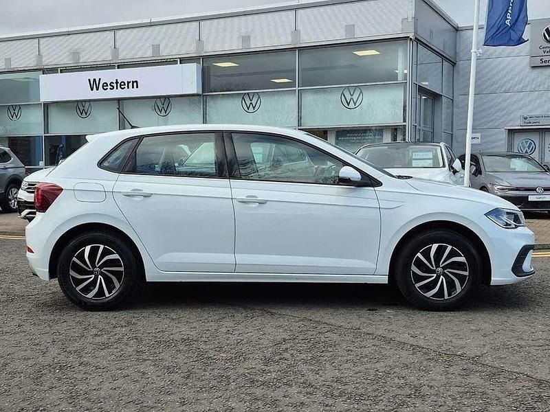 Used VW Polo Life 95 HP (69 kW) 2024 White Hatchback