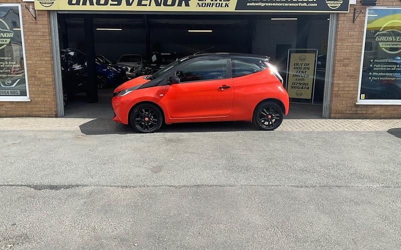 Gebraucht Toyota Aygo X-cite 69 PS (50 kW) 2015 Orange Kleinwagen
