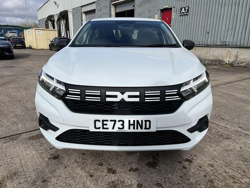 Used Dacia Sandero Essentiel 89 HP (65 kW) 2023 White