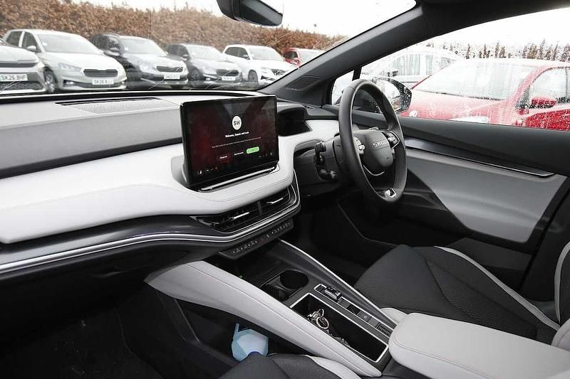 Usado Skoda Elroq SE L 150 kW (204 CV) 2025 Gris SUV