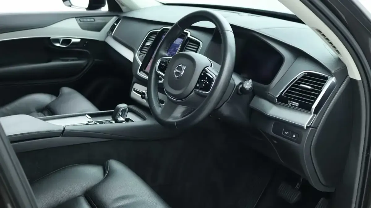 Used Volvo XC90 Plus 455 HP (334 kW) 2023 SUV