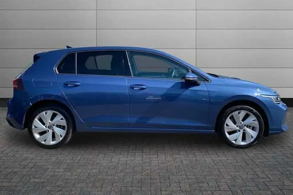 Second-hand VW Golf VIII 204 CP (150 kW) 2025