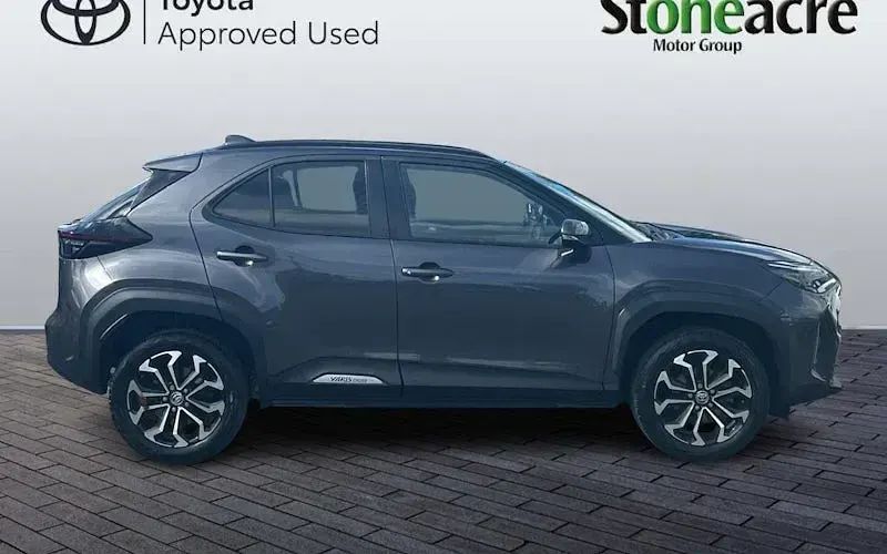 Used Toyota Yaris Hybrid Design 116 HP (85 kW) 2026 Estate
