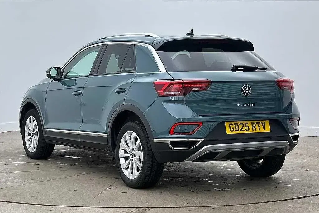 Used VW T-Roc Style 150 HP (110 kW) 2025 Blue SUV