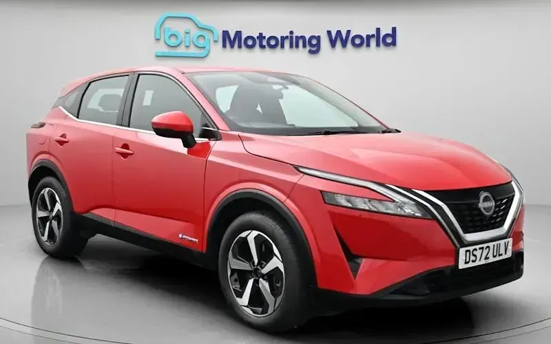 Usado Nissan Qashqai Acenta Premium 190 HP (139 kW) 2022 SUV