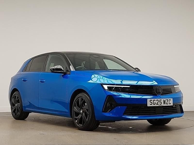 Blue Used 2025 Vauxhall Astra Hatchback | £21,498 (Super price) - Image 1/4