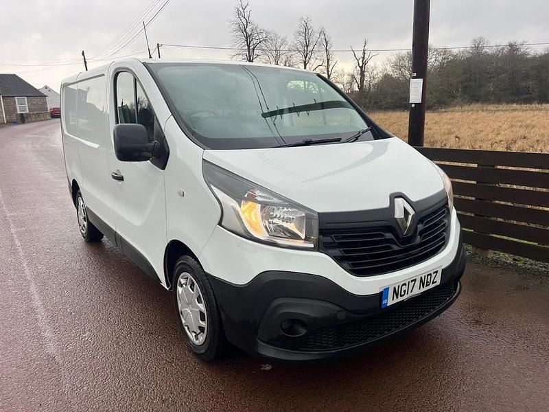 Begagnad Renault Trafic Business 2017 Vit Minibuss