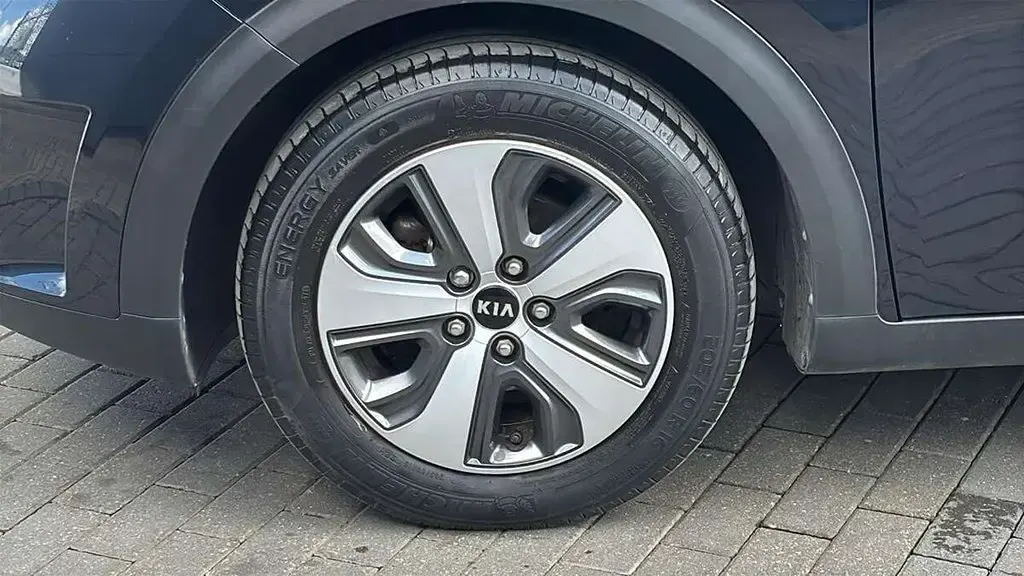 Used Kia Niro 141 HP (103 kW) 2019 Blue SUV