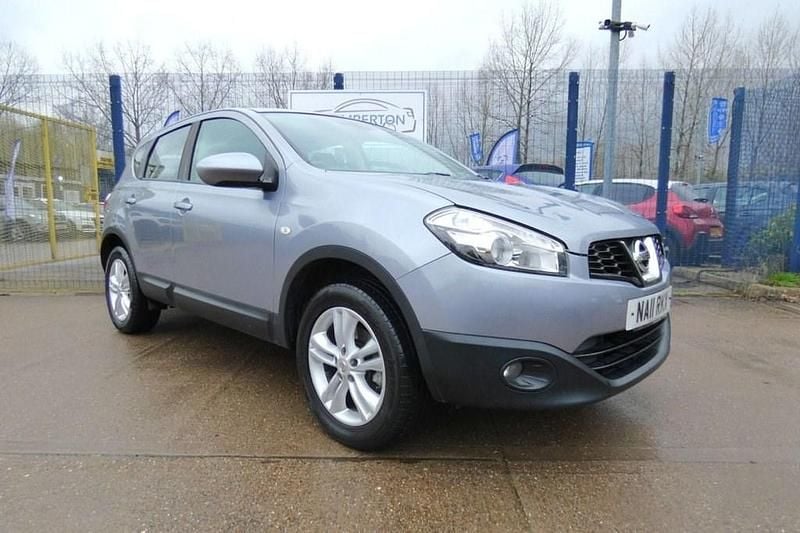 Used Nissan Qashqai Acenta 117 HP (86 kW) 2011 Grey SUV