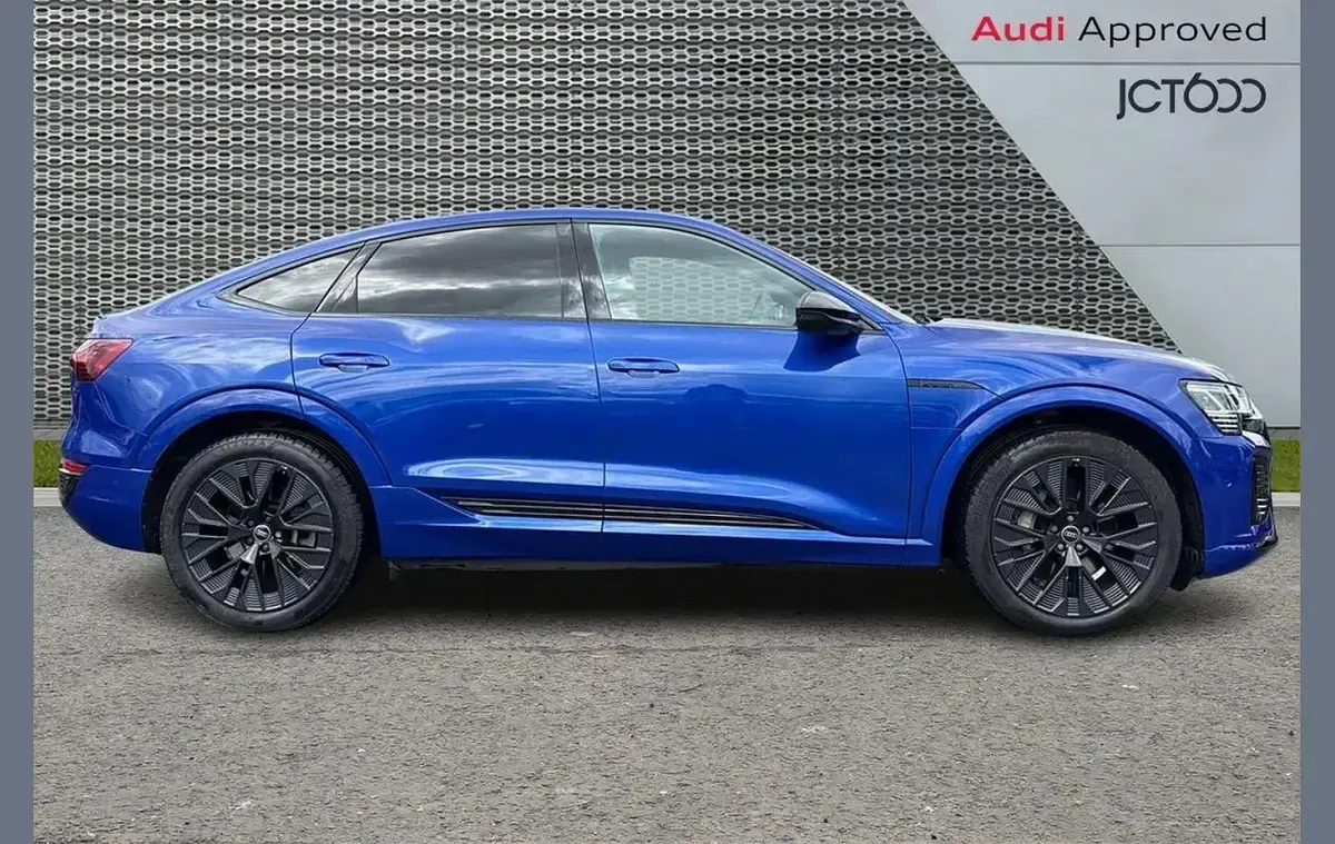 Used Audi Q8 e-tron Black Edition 250 kW (340 HP) 2024 Blue SUV