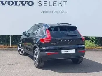 New Volvo XC40 Plus 163 HP (119 kW) 2025 Black SUV