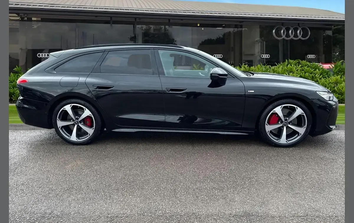 Used Audi A6 Advanced 204 HP (150 kW) 2025 Black Estate