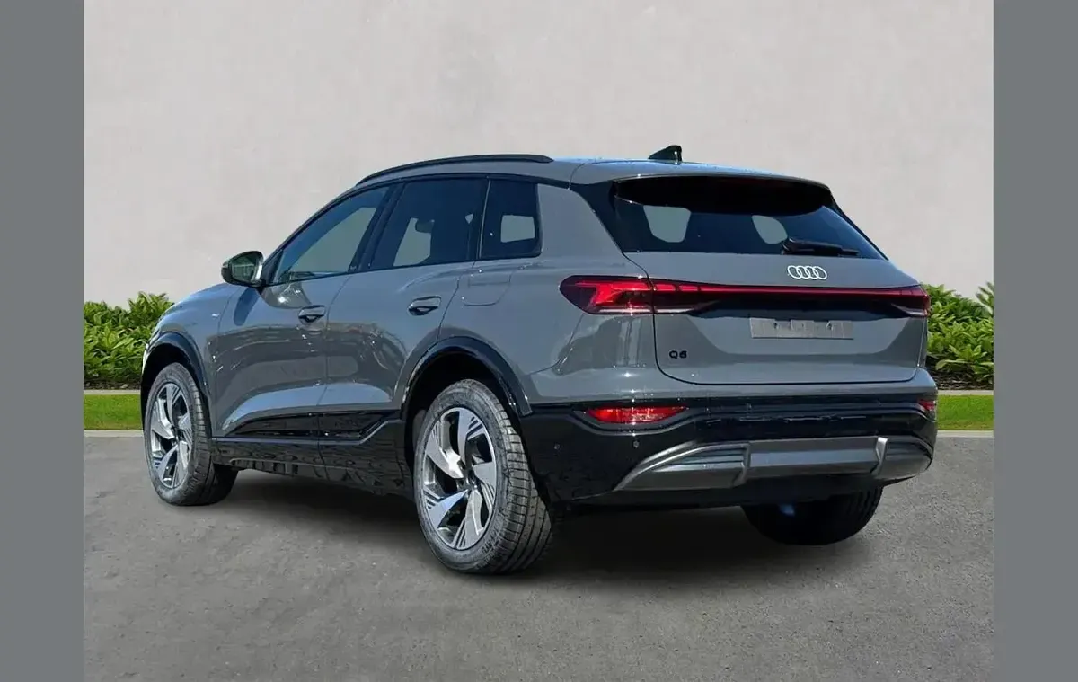 Used Audi Q6 e-tron S-Line 225 kW (306 HP) 2026 Grey SUV