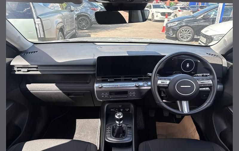 Second-hand Hyundai Kona Advanced 135 CP (99 kW) 2025 Argintiu SUV