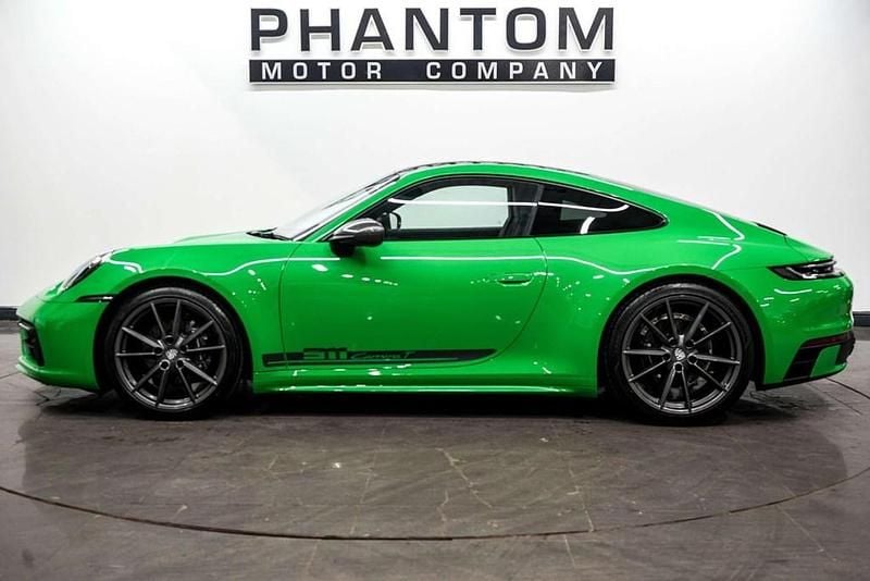 Used Porsche 911 Carrera 385 HP (283 kW) 2023 Green Coupe