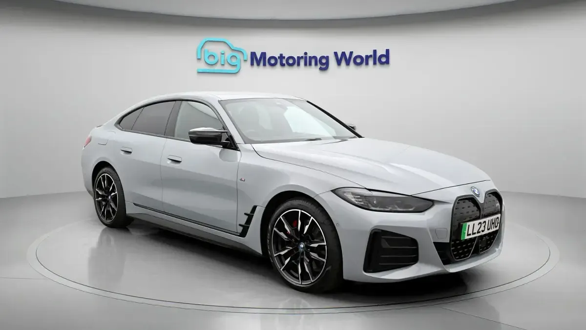 Usado BMW i4 M Sport 400 kW (544 HP) 2023 Sedan