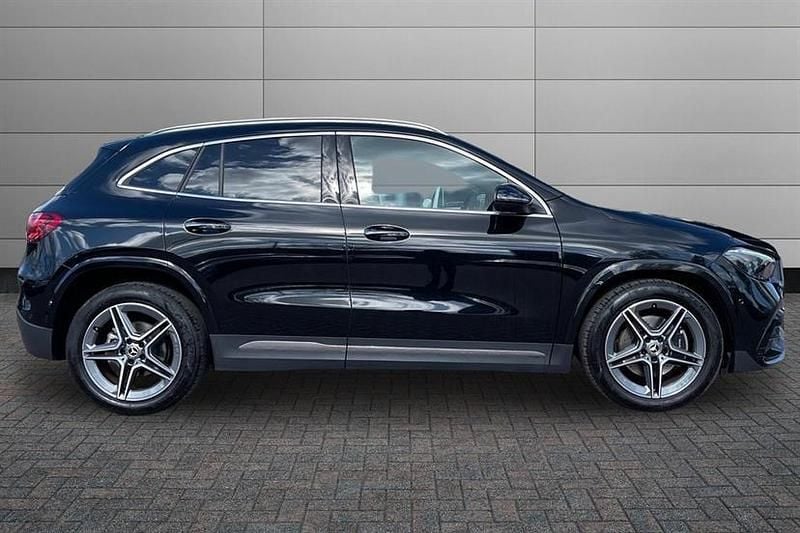 Used Mercedes GLA200 Executive 163 HP (119 kW) 2024 Black SUV