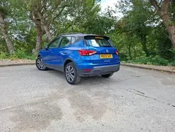 Used Seat Arona SE 95 HP (69 kW) 2023 Blue SUV