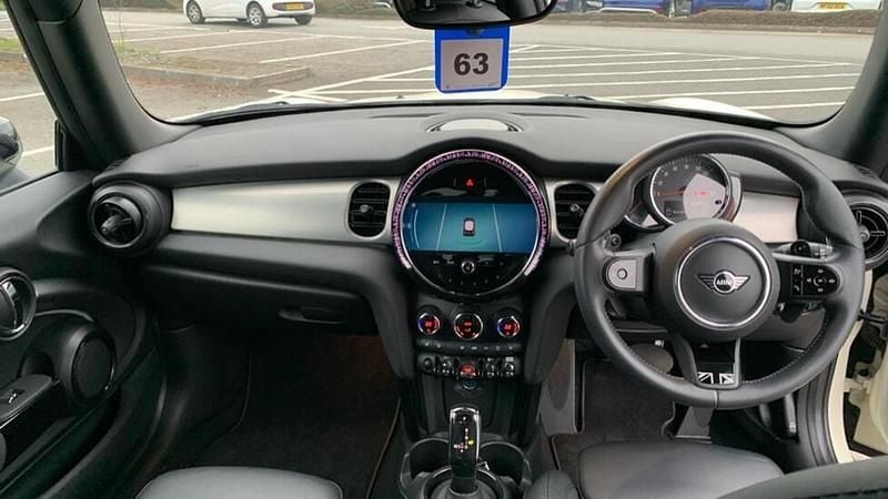 Used Mini Cooper S Exclusive 176 HP (129 kW) 2023 White Hatchback