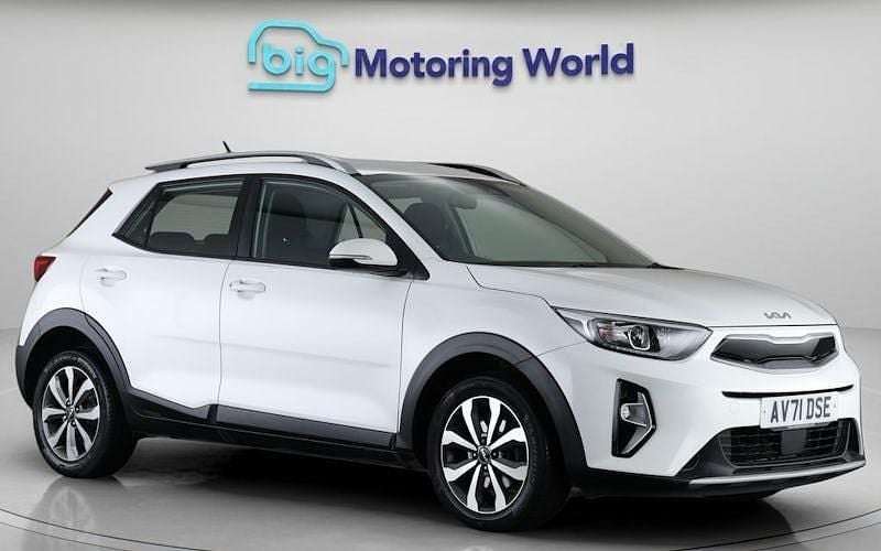 Usado Kia Stonic 101 HP (74 kW) 2024 SUV