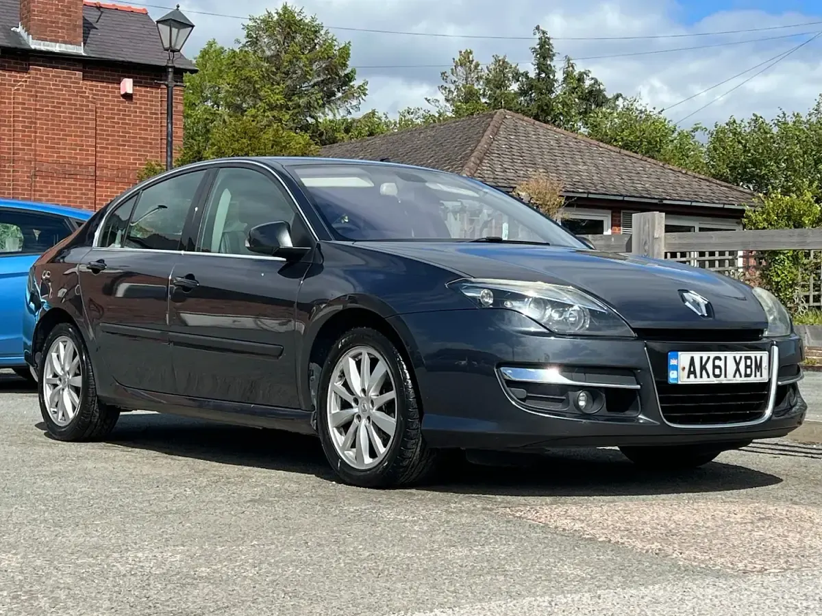 Used Renault Laguna III Dynamique 150 HP (110 kW) 2012 Grey Hatchback