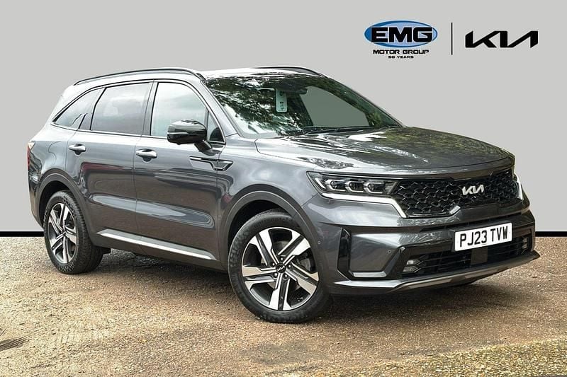 Grey Used 2023 Kia Sorento SUV | £35,449 (Good price) - Image 1/3