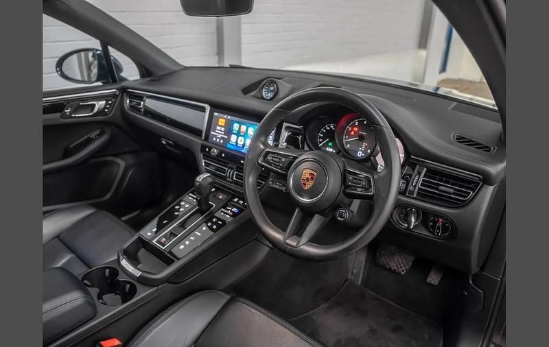 Used Porsche Macan S 374 HP (275 kW) 2022 Blue SUV