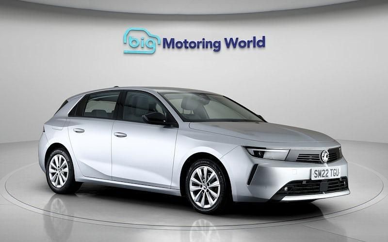 Used Vauxhall Astra Design Edition 131 HP (96 kW) 2025 Hatchback