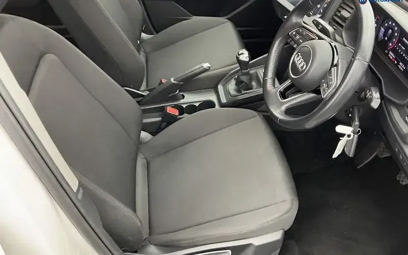 Used Audi A1 Sportback 95 HP (69 kW) 2020 White Hatchback