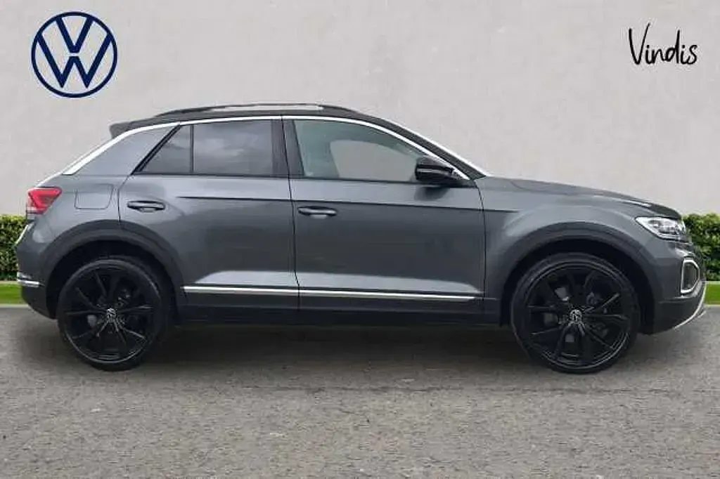 Used VW T-Roc Style 150 HP (110 kW) 2023 Grey SUV
