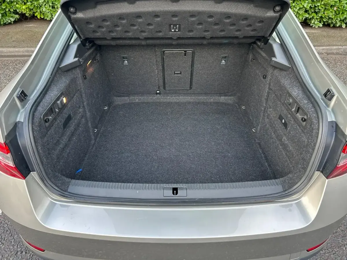 Second-hand Skoda Superb SE L Executive 2016 Bej Hatchback