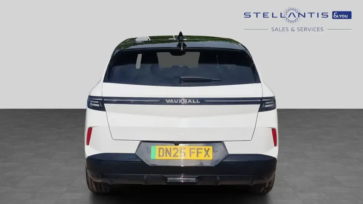 Second-hand Vauxhall Grandland Ultimate 154 kW (210 CP) 2025 Alb SUV