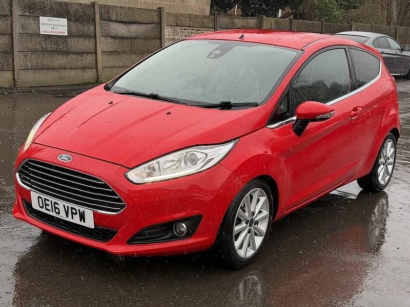 Used Ford Fiesta Titanium 2016 Red Hatchback