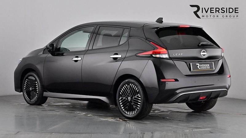 Used Nissan Leaf N-Connecta 110 kW (150 HP) 2023 Super black Hatchback