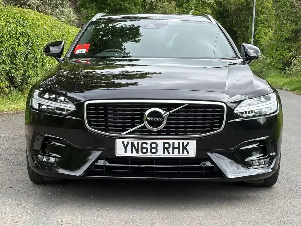 Used Volvo V90 R-Design 190 HP (139 kW) 2018 Black Estate