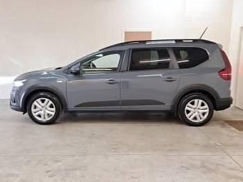 Second-hand Dacia Jogger Expression 140 CP (102 kW) 2024 Gri Monovolum