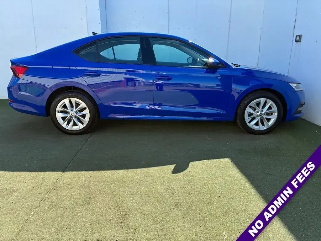 Used Skoda Octavia SE Technology 204 HP (150 kW) 2023 Blue Hatchback