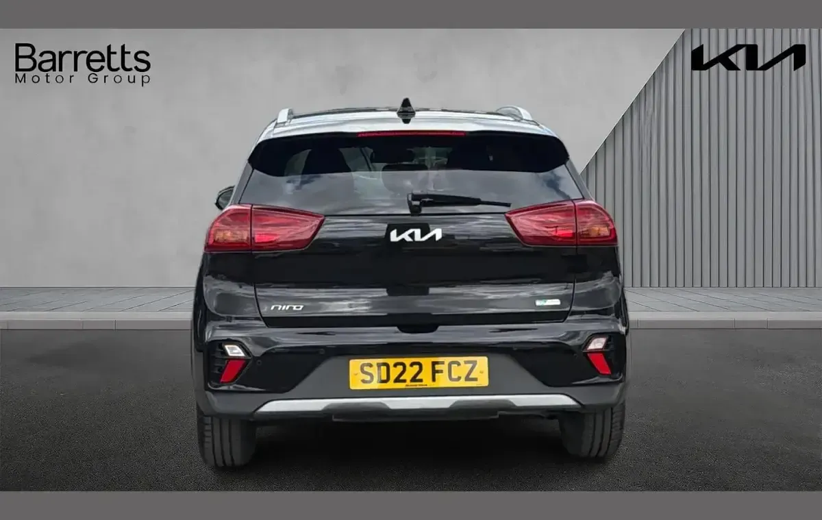 Used Kia Niro 139 HP (102 kW) 2022 Black SUV