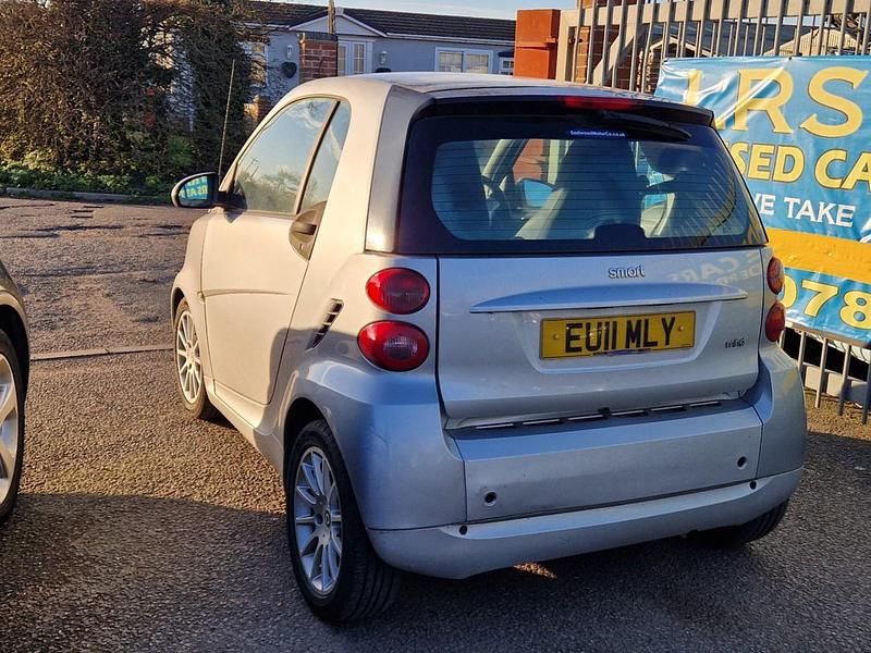 Used Smart ForTwo Coupé Passion 71 HP (52 kW) 2011 Silver Coupe