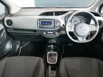 Used Toyota Yaris Hybrid Active 100 HP (73 kW) 2019 Red Hatchback