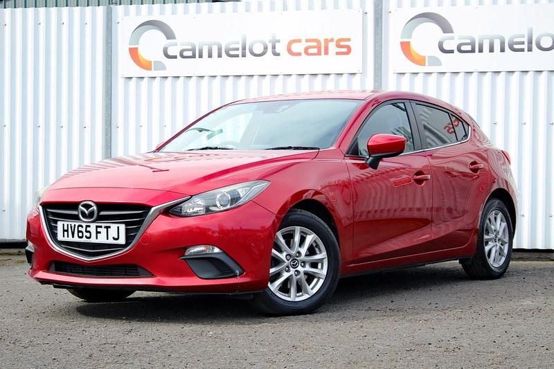 Begagnad Mazda 3 150 HK (110 kW) 2015 Röd Halvkombi